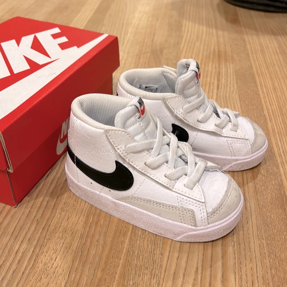 NIKE toddler size 6 high tops